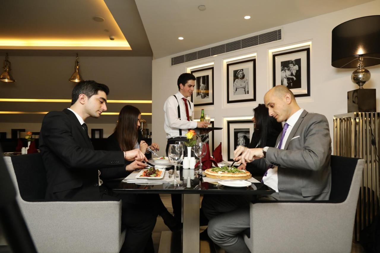 Hotel Royal Tulip Achrafieh Bejrút Exteriér fotografie